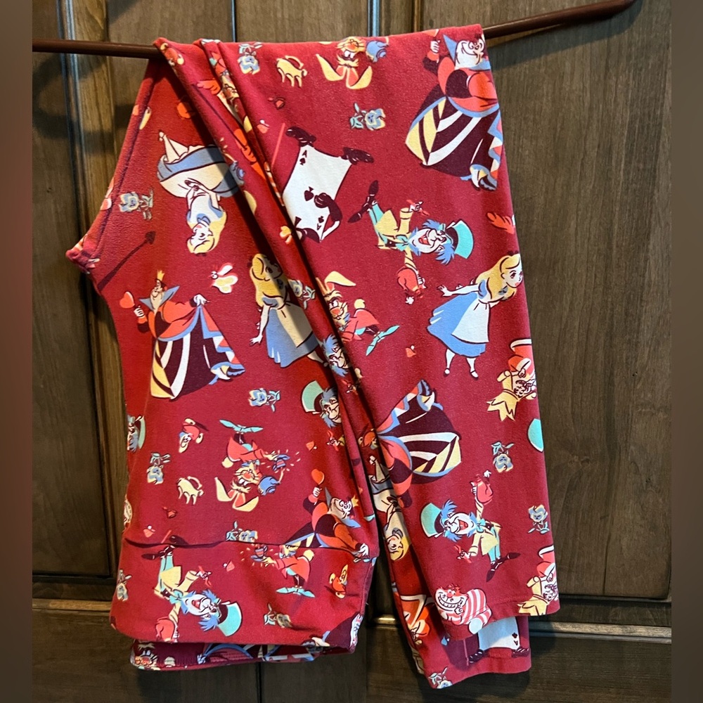 LuLaRoe Alice in Wonderland Tall & Curvy Leggings